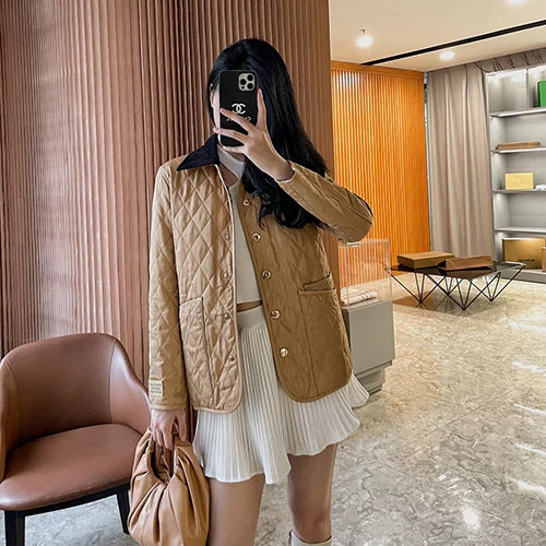 버버리 코듀로이 칼라 다이아몬드 퀼티드 자켓 카멜 · 이** 고객님