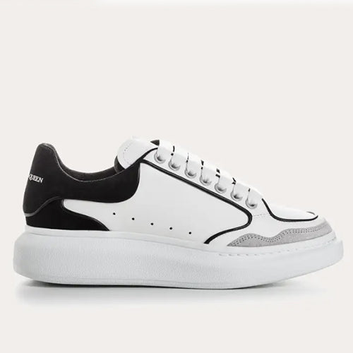 알렉산더맥퀸 오버솔 스니커즈 화이트 블랙 (스웨이드)