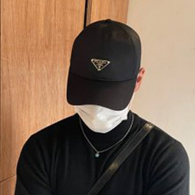 (국내배송, 당일출고) 프라다 정면 트라이앵글 리나일론 볼캡