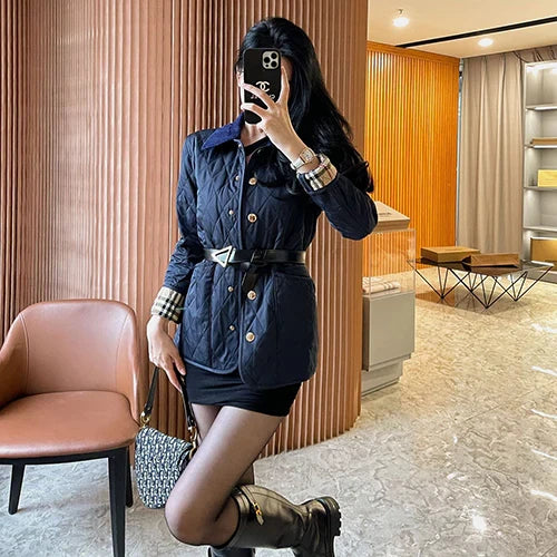 버버리 코듀로이 칼라 다이아몬드 퀼티드 자켓 네이비 · 이** 고객님