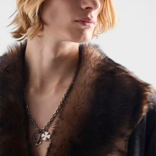 프라다 메탈 펜던트 목걸이