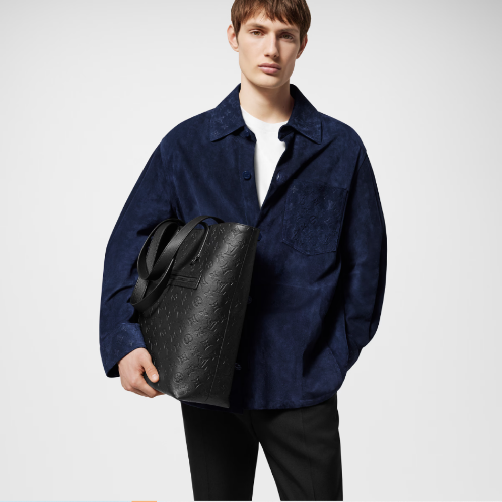 루이비통 익스커션 토트백